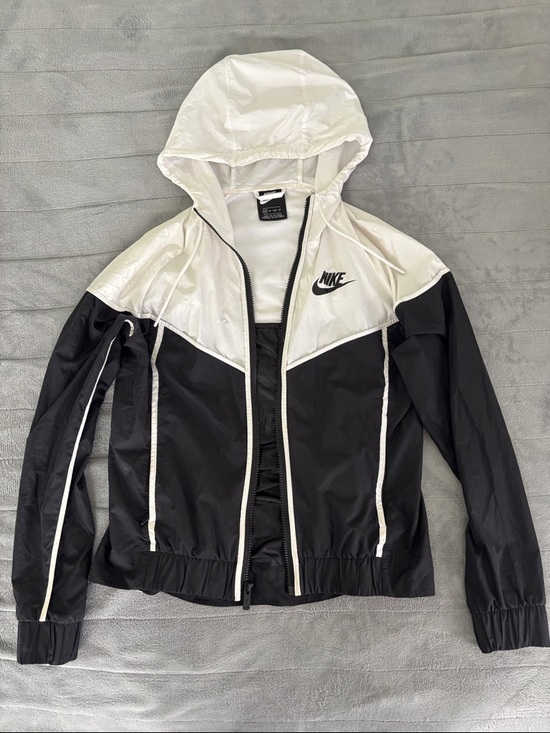 Nike Jackets & Blazers - Nike Black and White Hooded Zip-Up Utility Jacket